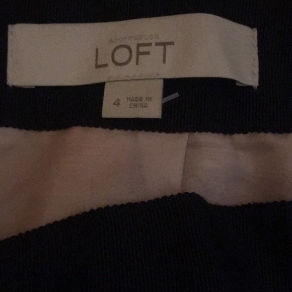 Loft pastel lined skirt. Zippered back. 20” long. - Picture 3 of 3